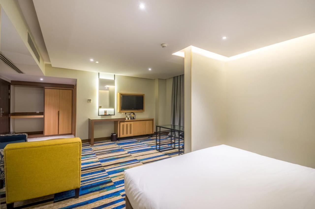 Ewaa Express Hotel - Al Olaya Rijád Kültér fotó