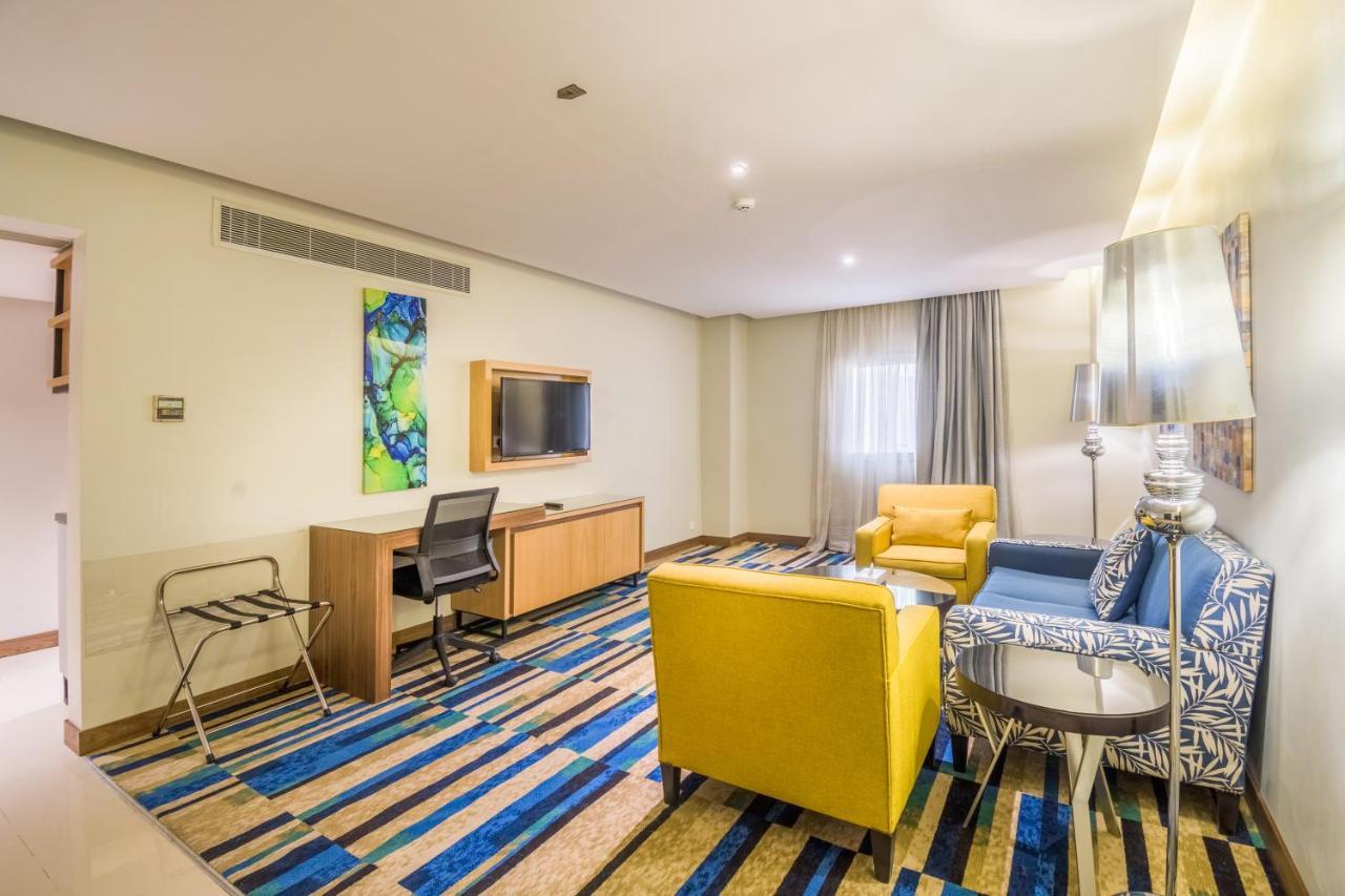 Ewaa Express Hotel - Al Olaya Rijád Kültér fotó